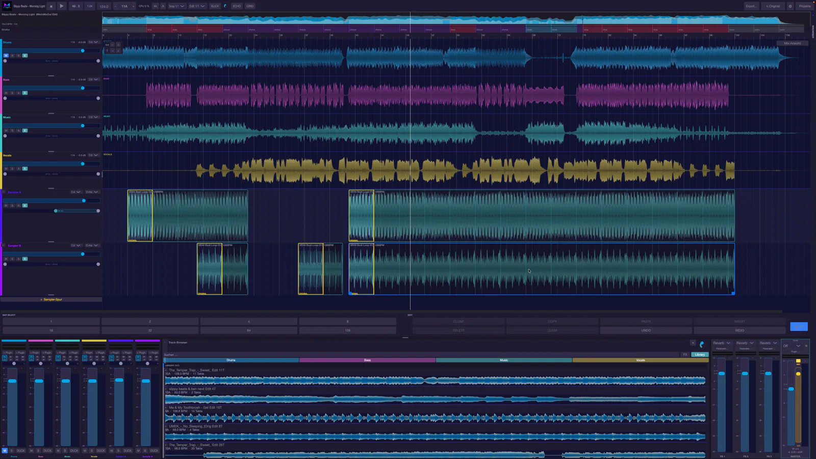 Track-Edit-Modus in musaik: große frequenzgefärbte Wellenform mit Minimap, Struktur-Band und dem Edit-Panel